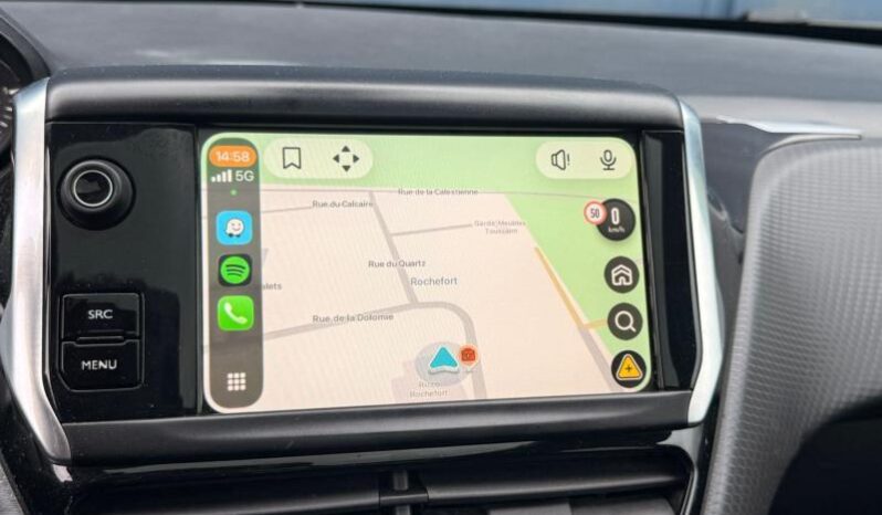 Peugeot 2008 GT Line / EAT6 / Pano complet
