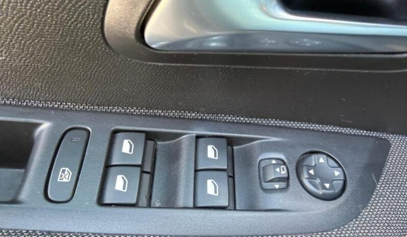 Peugeot 208 Style / GPS / Carplay complet