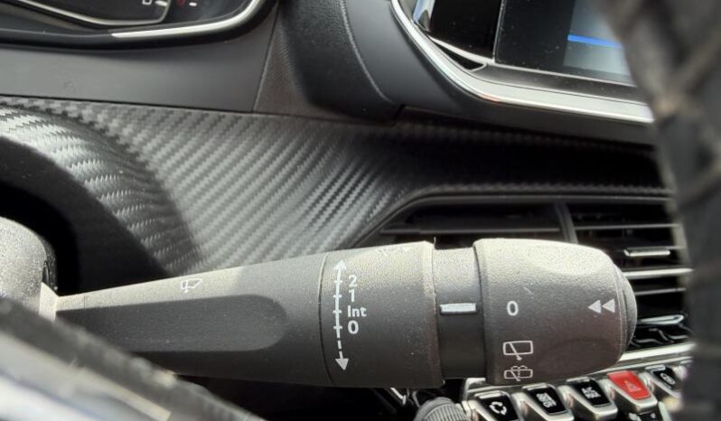 Peugeot 208 Style / Carplay complet