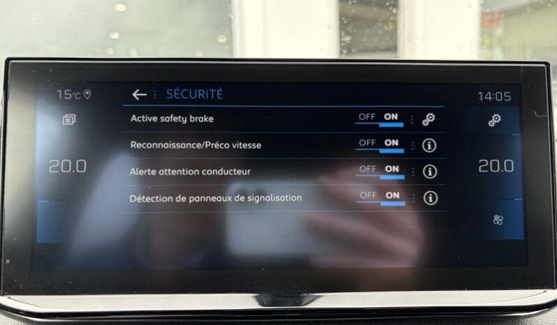 Peugeot 3008 GT / Black Pack / EAT8 complet