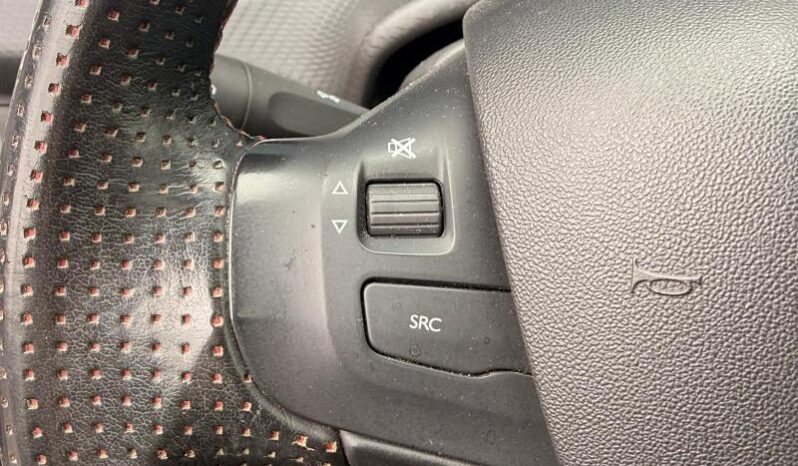 Peugeot 2008 GT Line / EAT6 / Pano complet