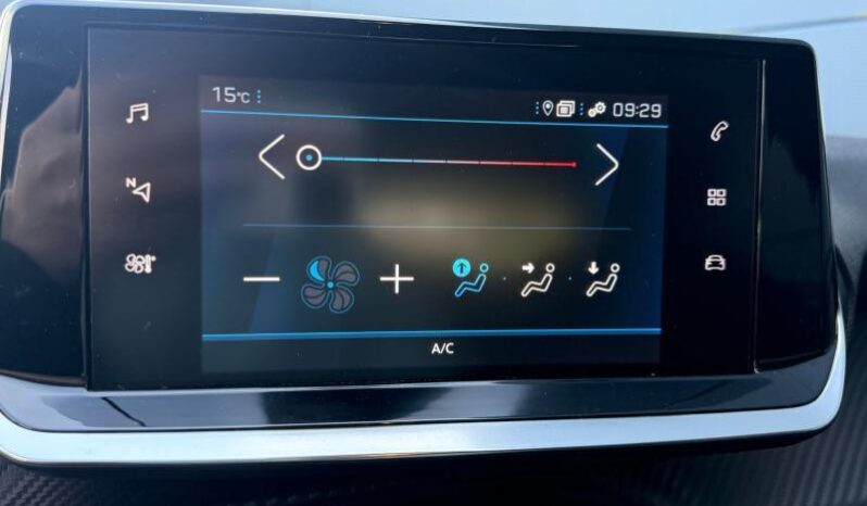 Peugeot 208 Style / GPS / Carplay complet