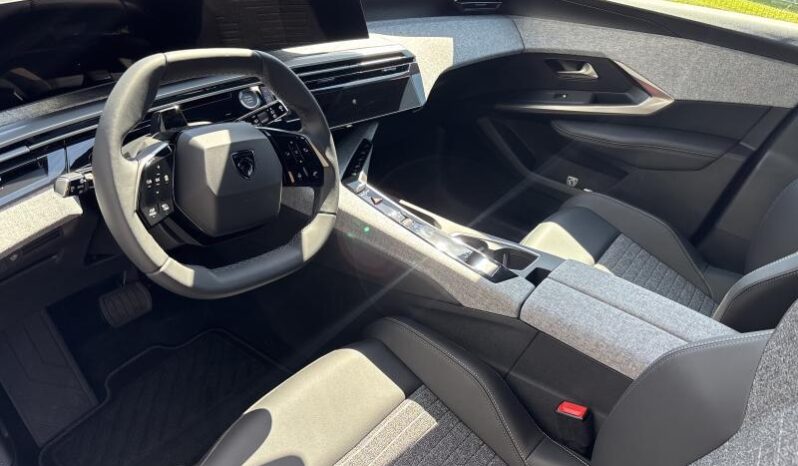 Peugeot 5008 ALLURE / Hybride 145 CH complet