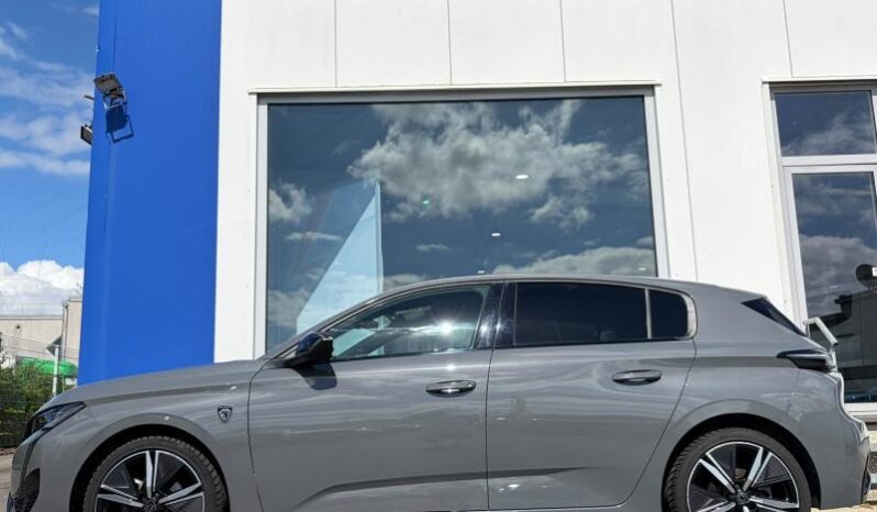 Peugeot 308 GT / EAT8 / Carplay complet