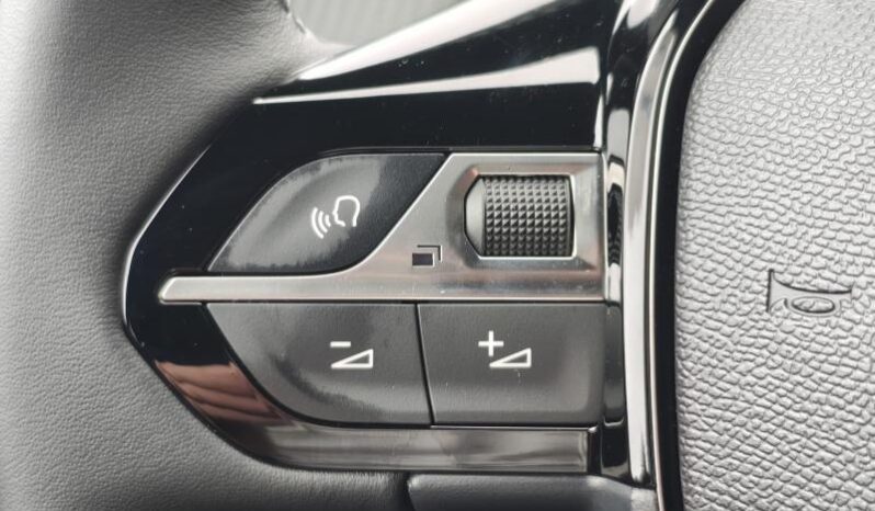 Peugeot 2008 Allure / Dispo 08/2026 complet