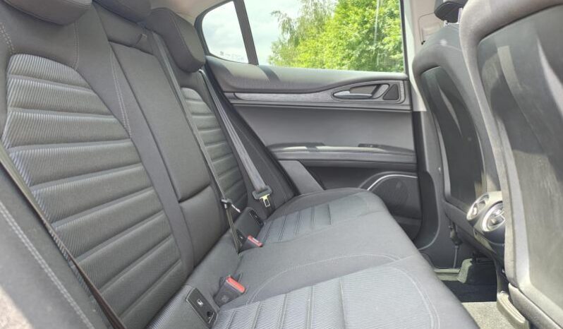 Alfa Romeo Stelvio Super / AT8 / 2.2 JTD complet