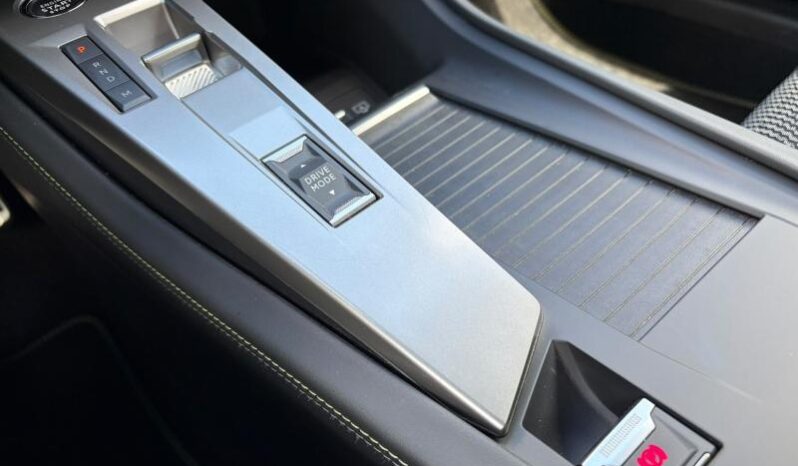 Peugeot 308 GT / EAT8 / Carplay complet