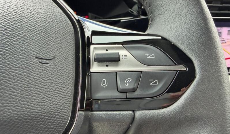 Peugeot 408 Allure / Jantes 17 / EAT8 complet