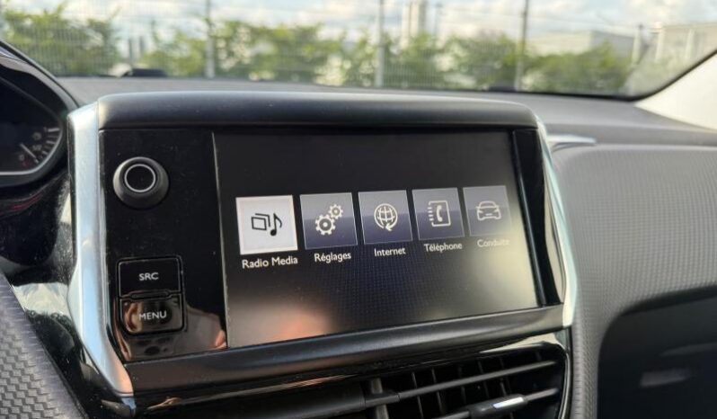 Peugeot 208 Style / 82ch complet