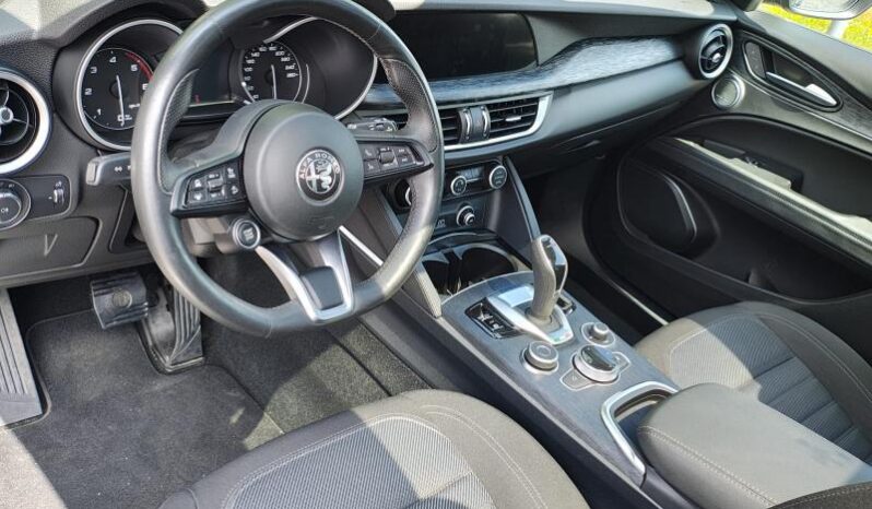 Alfa Romeo Stelvio Super / AT8 / 2.2 JTD complet