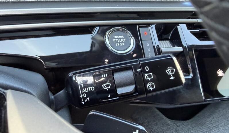 Peugeot 5008 Allure / Hybrid / E-DSC6 complet