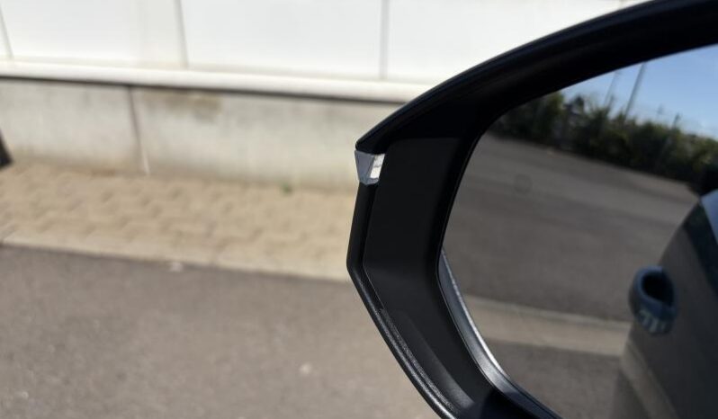 Peugeot 5008 Allure / Hybrid / E-DSC6 complet