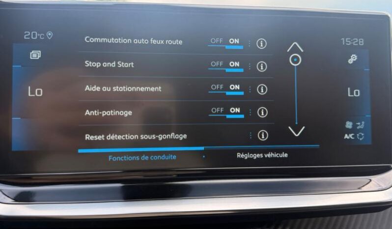Peugeot 2008 GT / EAT8 / 1.5 BlueHDi / Pano complet