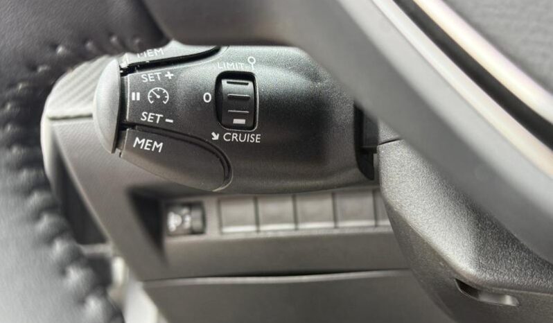 Peugeot 208 Allure / GPS / Caméra complet