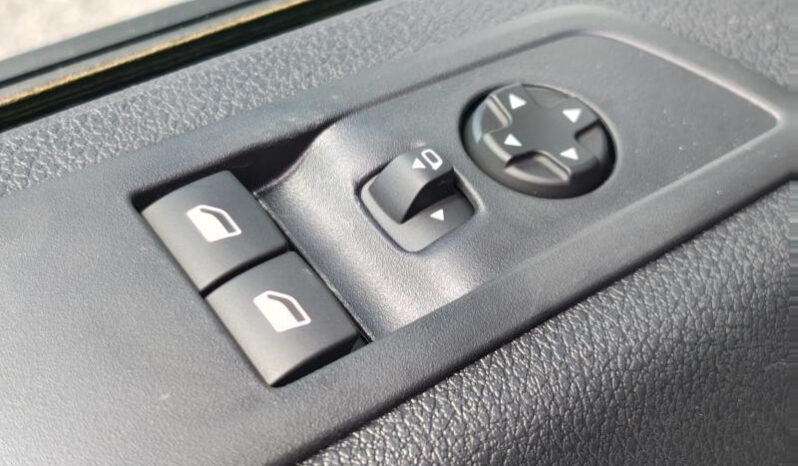Peugeot Expert Taille M / Dispo 08/2026 complet
