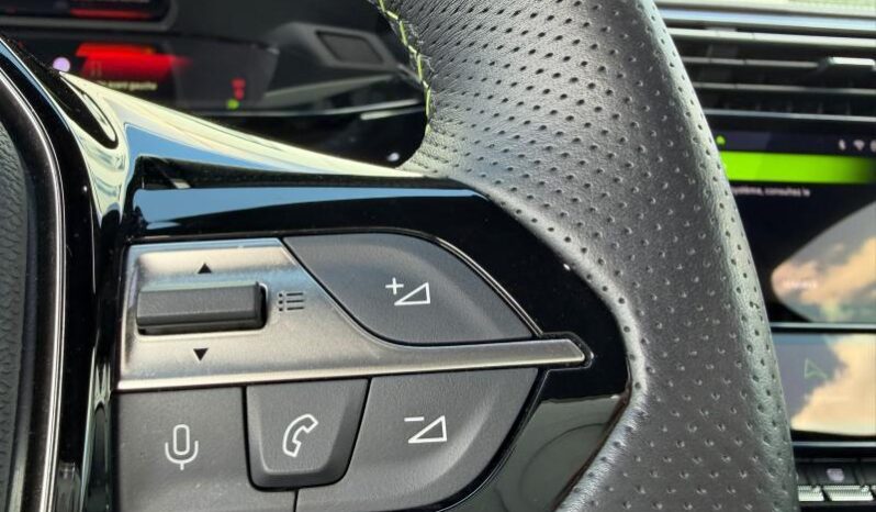 Peugeot 308 GT / EAT8 / Carplay complet