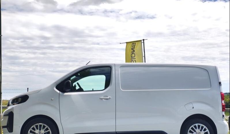 Peugeot Expert Taille M / Dispo 08/2026 complet