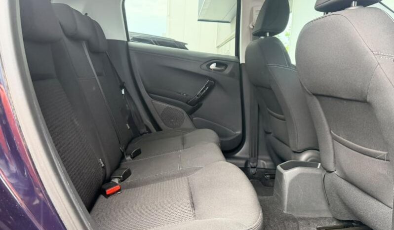 Peugeot 208 Tech Editio  / EAT6 / 110ch complet