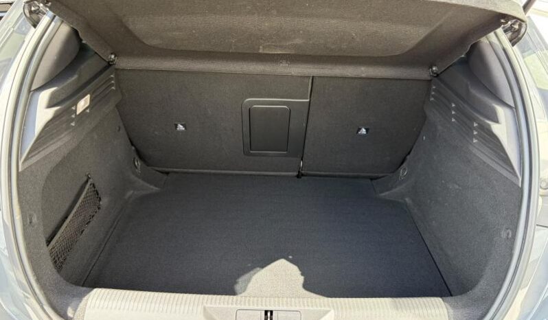 Peugeot 308 GT / EAT8 / Carplay complet