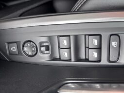 Peugeot 3008 E-3008 ALLURE BUSINESS / 213 ch complet