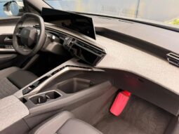 Peugeot 5008 Allure / 1.2 MHEV / 7 places complet