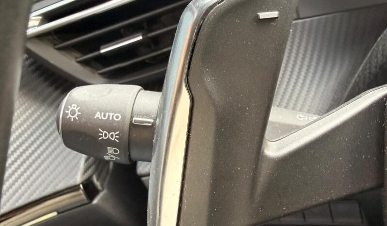 Peugeot 2008 GT / EAT8 / 1.5 BlueHDi / Pano complet