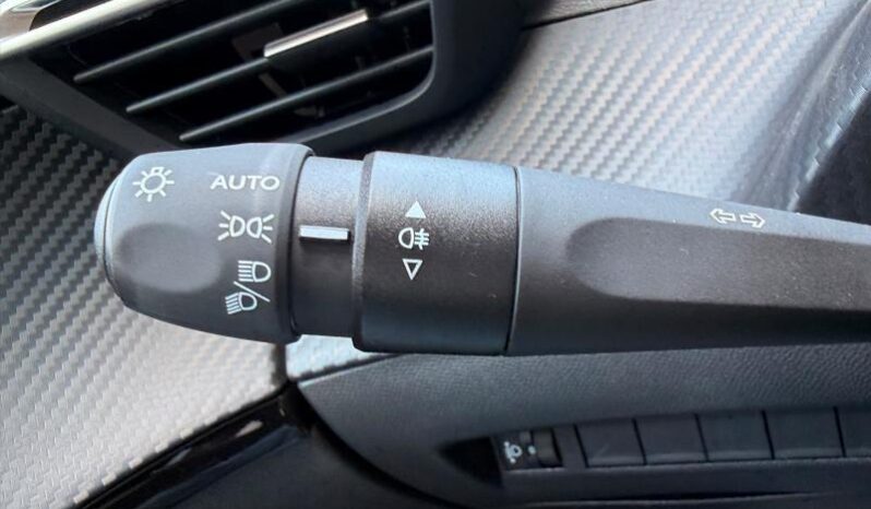 Peugeot 208 Allure complet