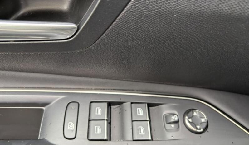 Peugeot 3008 GT / EAT8 / Toit ouvrant complet
