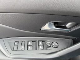 Peugeot 408 Allure / Jantes 17 / EAT8 complet