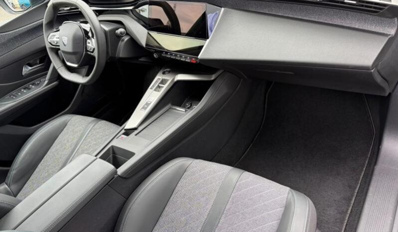Peugeot 408 Allure / Jantes 17 / EAT8 complet