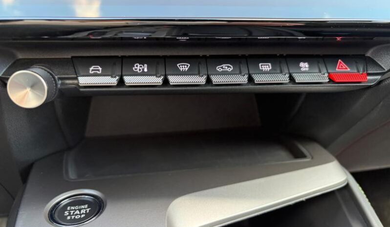 Peugeot 308 GT / EAT8 / Carplay complet