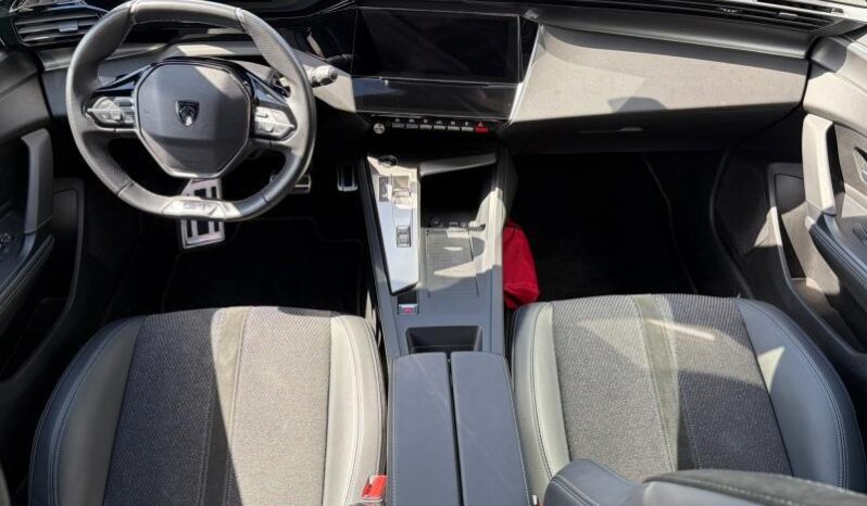 Peugeot 308 GT / EAT8 / Carplay complet