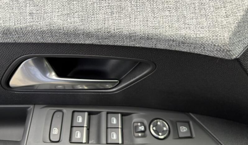 Peugeot 5008 GT complet