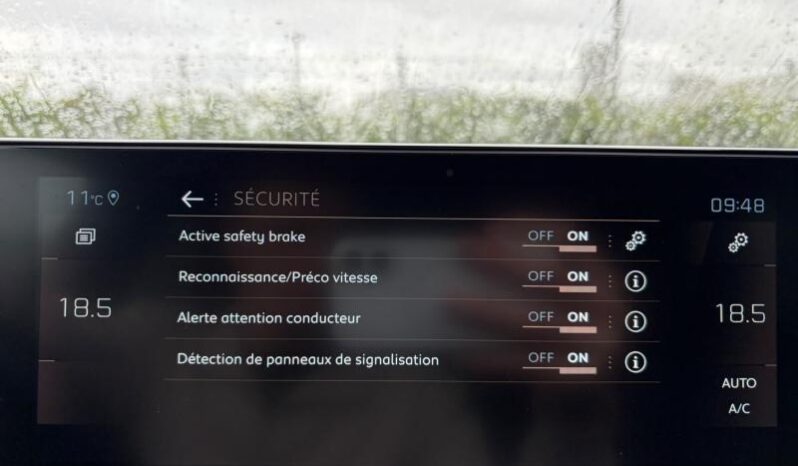 Peugeot 3008 GT / EAT8 / Toit ouvrant complet