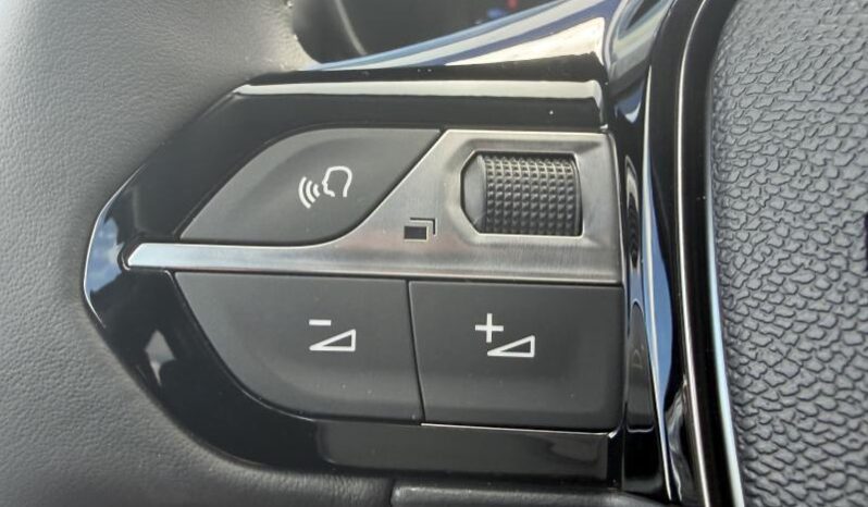 Peugeot 208 Allure Hybrid complet