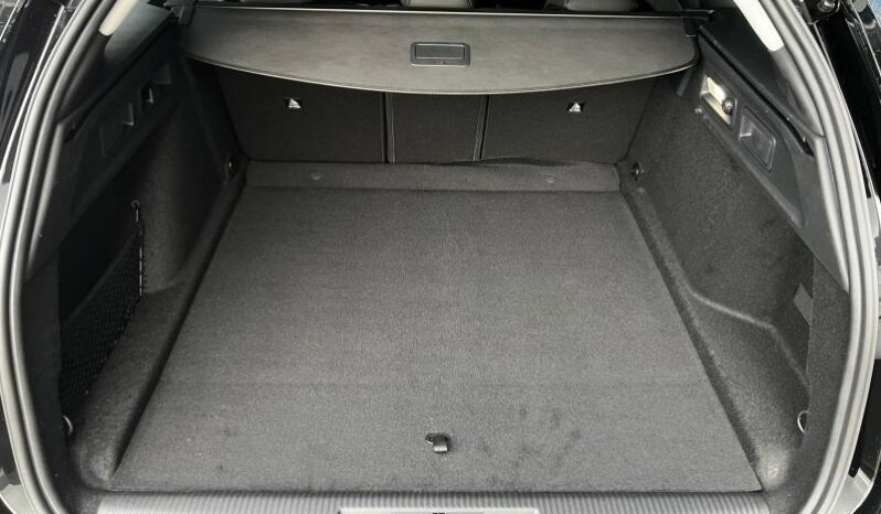 Peugeot 308 SW Allure / EAT8 / SW complet