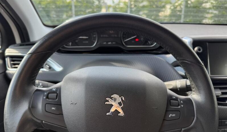 Peugeot 208 Style / 82ch complet