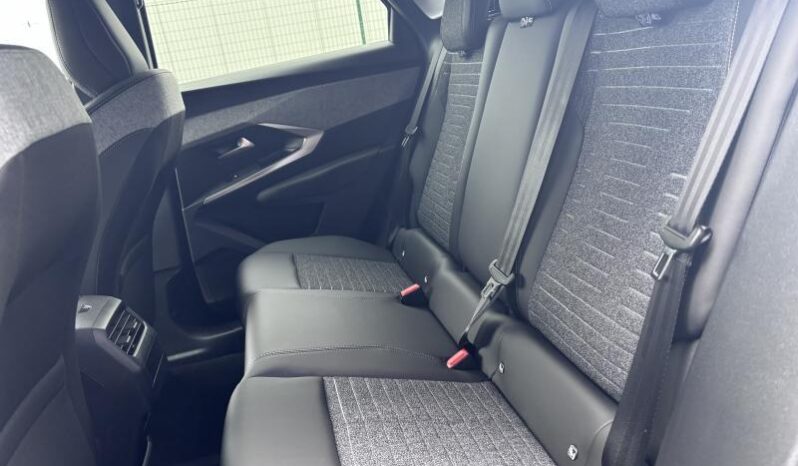 Peugeot 3008 E-3008 ALLURE BUSINESS / 213 ch complet