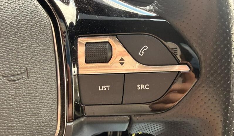 Peugeot 2008 GT / EAT8 / 1.5 BlueHDi / Pano complet