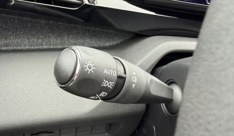 Peugeot 408 Allure / Jantes 17 / EAT8 complet