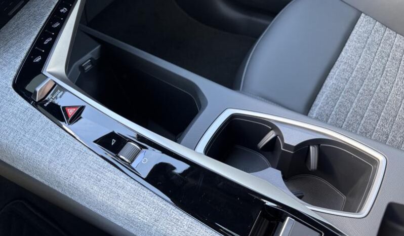 Peugeot 5008 Allure / Hybrid / E-DSC6 complet