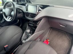 Peugeot 208 Tech Editio  / EAT6 / 110ch complet