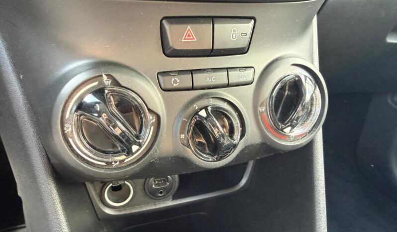 Peugeot 208 Style / 82ch complet