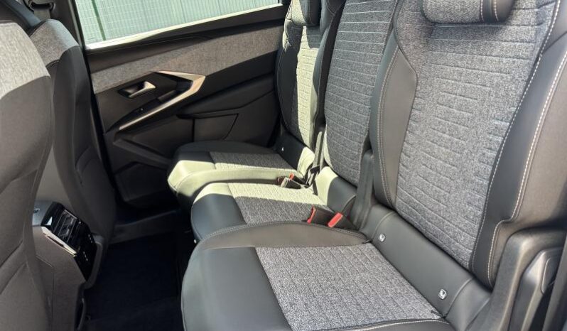 Peugeot 5008 ALLURE / Hybride 145 CH complet