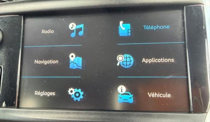 Peugeot 208 Tech Editio  / EAT6 / 110ch complet