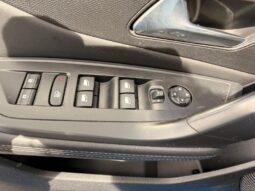 Peugeot 308 Allure / 1.5 BlueHDi / Carplay complet