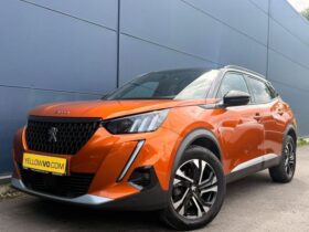 Peugeot 2008 GT / EAT8 / 1.5 BlueHDi / Pano