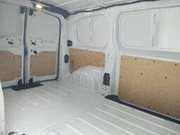 Peugeot Expert Taille M / Dispo 08/2026 complet