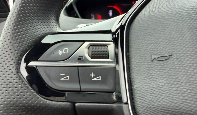 Peugeot 3008 GT / EAT8 / Toit ouvrant complet