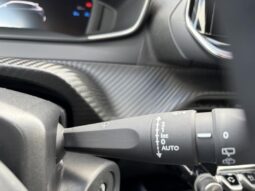 Peugeot 208 Allure Hybrid complet
